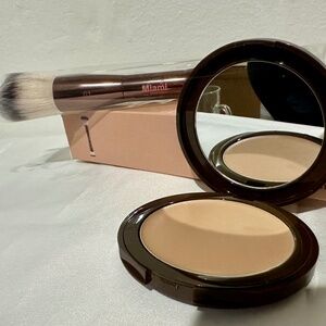 NEW Tarte foundation and dual brush